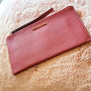 Michael Kors Women's Jet Set Large Zip Clutch- Excellent Like-new Condition Rose